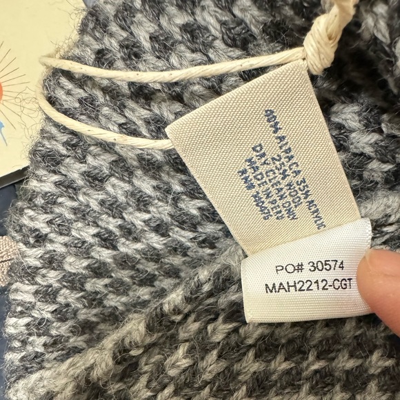 Faherty X Steven Paul Judd Native Designed Thunderbird Beanie Charcoal Grey OS - Picture 4 of 5